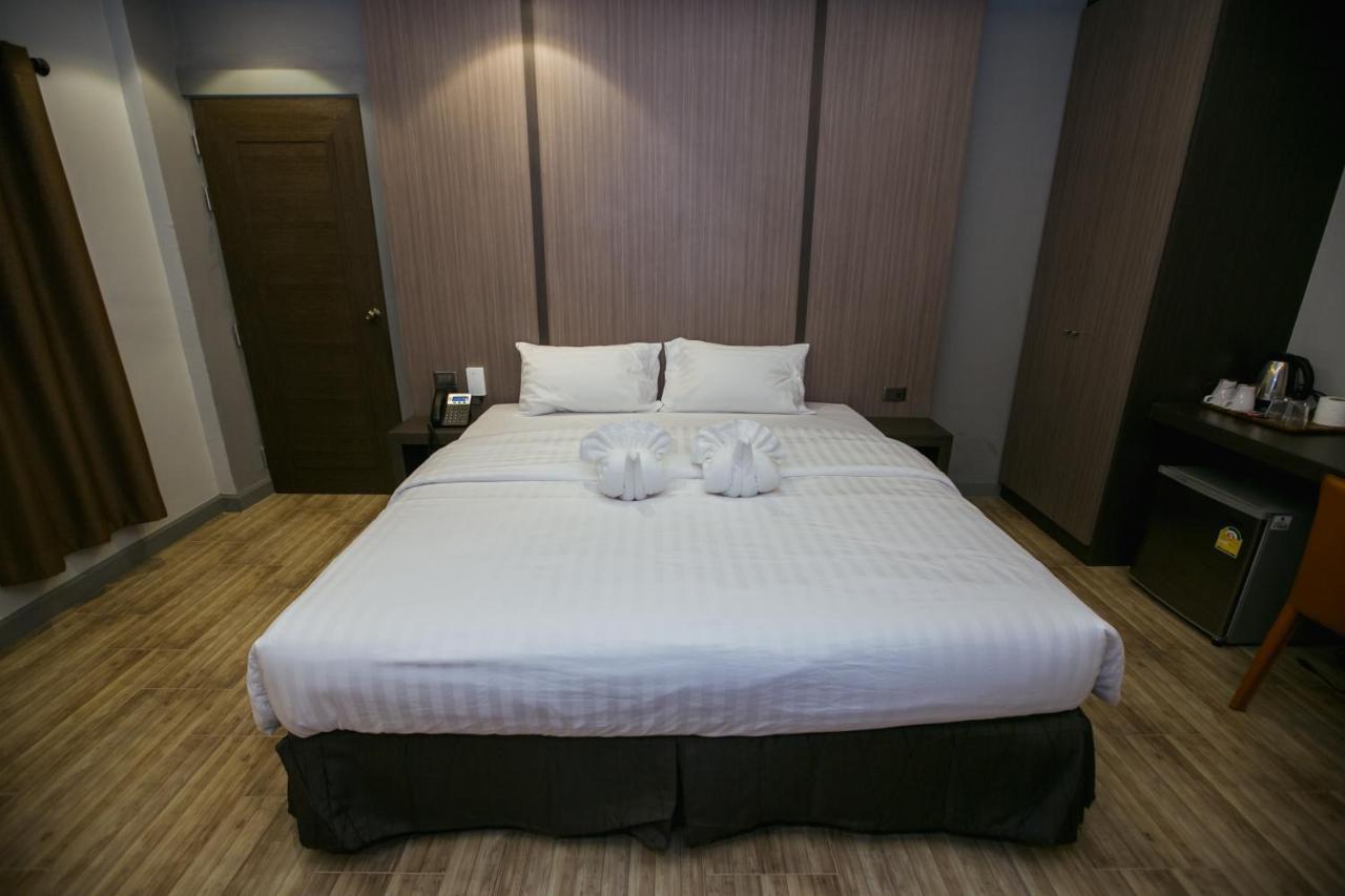 The Bed Hotel Roi Et Eksteriør billede