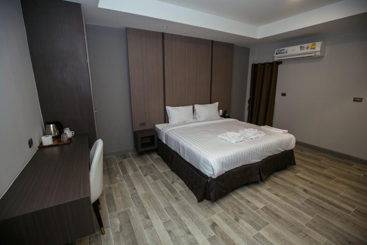 The Bed Hotel Roi Et Eksteriør billede