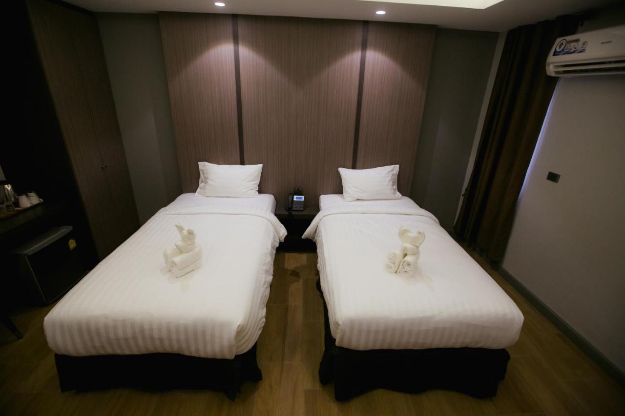 The Bed Hotel Roi Et Eksteriør billede